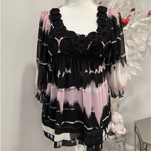 Beautiful color eci NY blouse